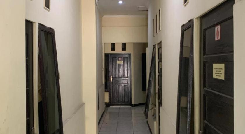Sawojajar Inn Malang Exterior foto